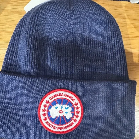 Canada Goose | Unisex Navy Heather Knit Beanie Canada Goose Arctic Beanie - Navy Heather | Editorialist main image 4